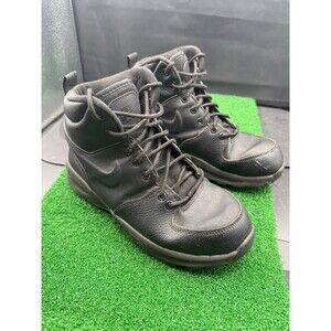Nike Manoa LTR (GS)‎ Big Kids' Boots Size 5.5Y Triple Black BQ5372-001